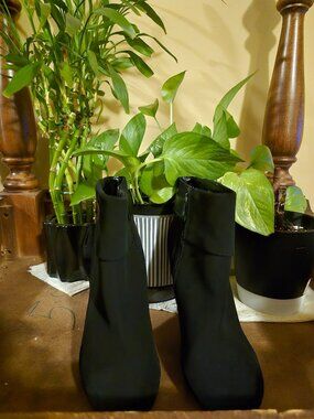 BLACK FAUX SUEDE PALMIRA STYLE STILETTO BOOTIE